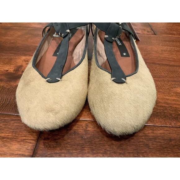 Matt Bernson Anthropologie Tan Hair T-Strap Flats W/ Ankle Buckle, Size 7 (US) - Picture 2 of 7